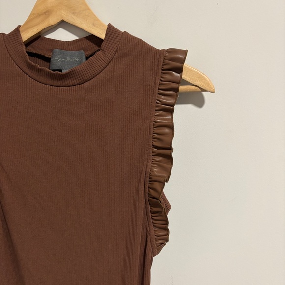 Brown Ruffle Sleeve Women's Top - Picture 3 of 4